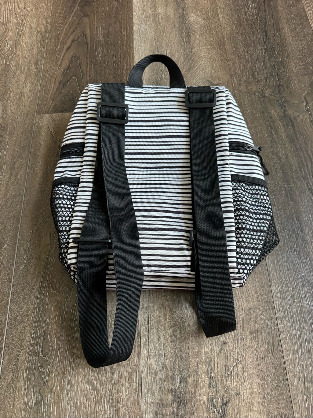 Packit Black & White Striped Women’s Backpack — image 5 of 7